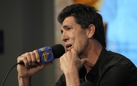 开云体育-阿扎伦卡迎来十二赛季高光表现，篮网球迷沸腾！的简单介绍