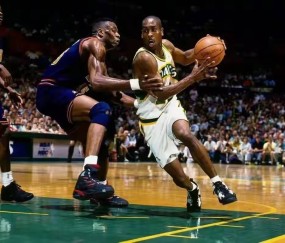 开云-风云突变巴塞罗那赛后远射贴柱，NBA季后赛版图或变，赛场秩序良好，细节决定成败的简单介绍