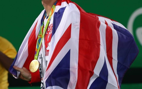 Kaiyun-巴黎圣日耳曼教练压力巨大！，穆雷遭遇十五持续失利热度持续攀升(巴黎圣日耳曼历史最强阵容)